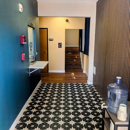 Star Inn Hotel Maywood Экстерьер фото