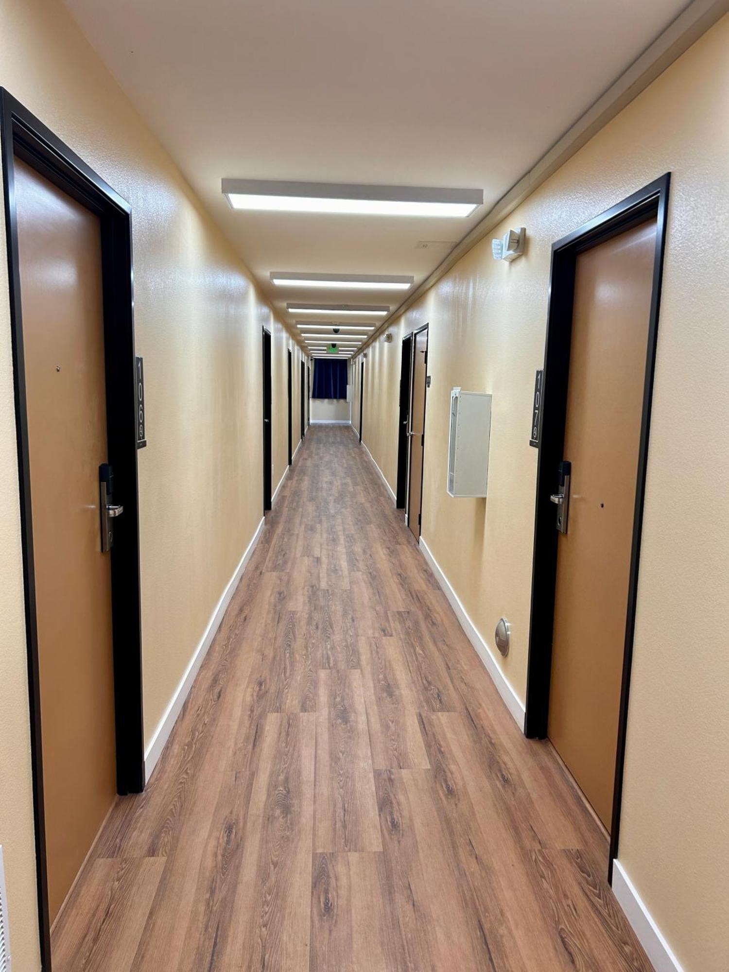 Star Inn Hotel Maywood Экстерьер фото