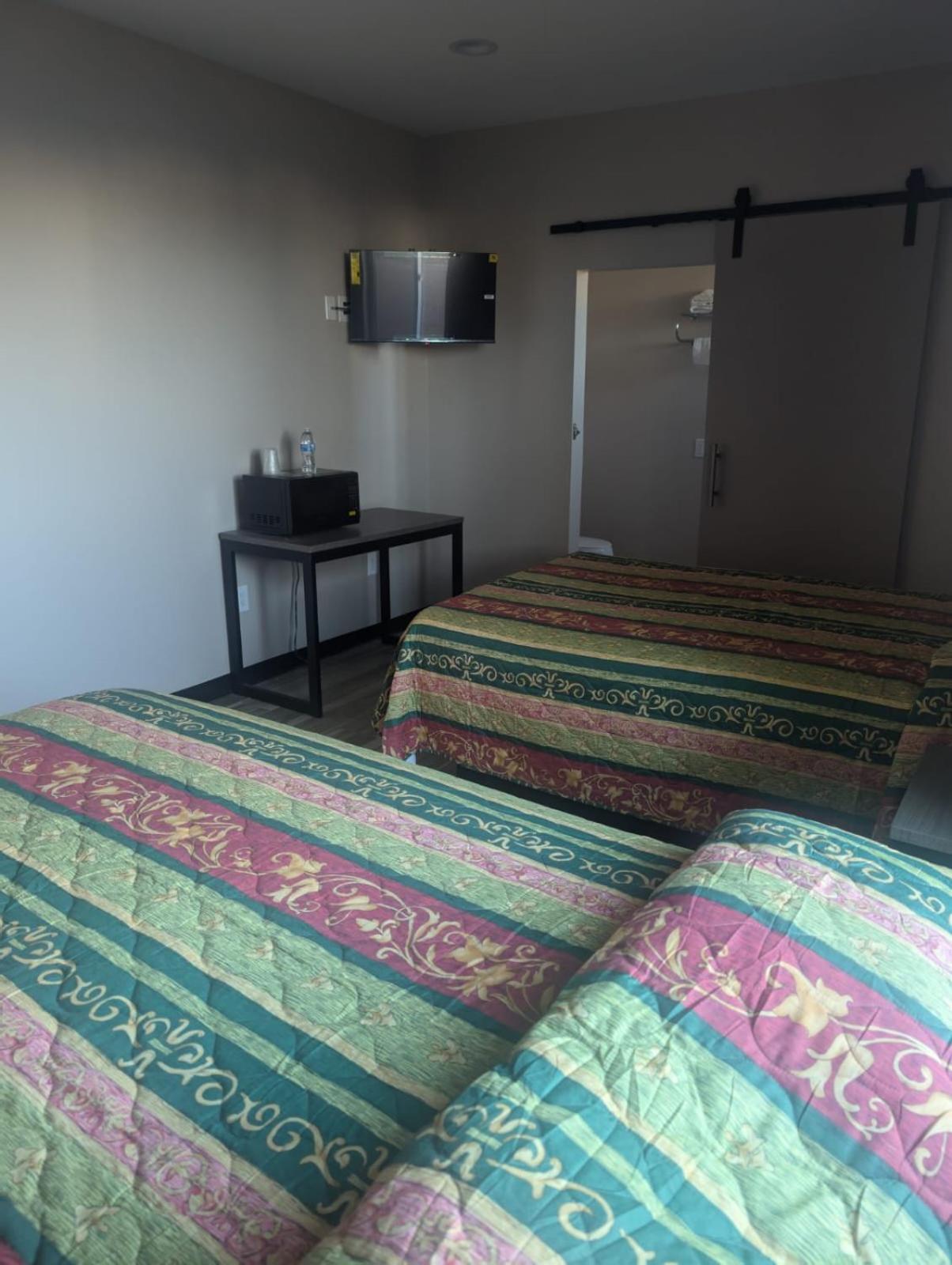 Star Inn Hotel Maywood Экстерьер фото